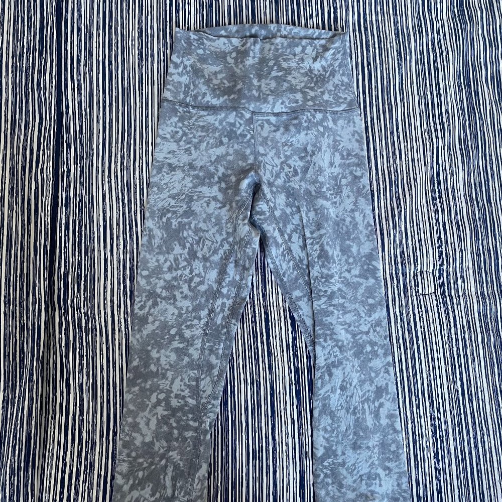 Lululemon Alings Crop 21" Gray